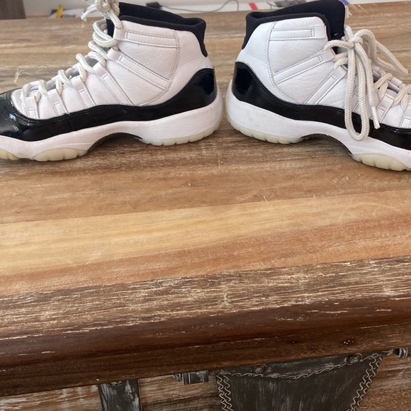 Jordan 11 Retro
DMP Gratitude (2023) (GS) - Picture 4 of 5